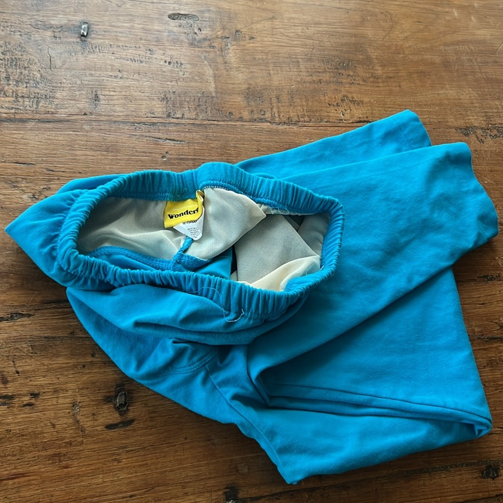 New women blue exercise pants by Wonderbody.